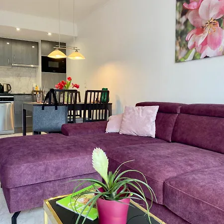 Lilie In Mit Tiefgarage, New And Modern * ヘーヴィーズ