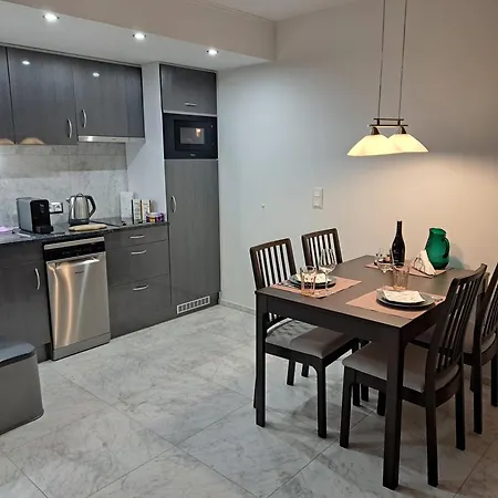 Lilie In Mit Tiefgarage, New And Modern アパート *